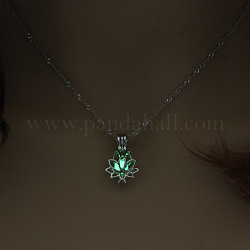 Collar con colgante de jaula de loto de aleación con piedra de luminarias sintéticas, joyas que brillan en la oscuridad para mujer, verde claro, 17.72 pulgada (45 cm)