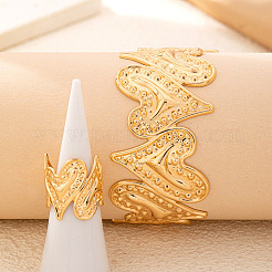 Sets aus Armreifen und Ringen in Herzform aus Eisen mit Struktur für Damen&nbsp;WG0A4C8-01