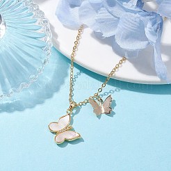 Collier pendentif papillon en coquillage naturel avec chaînes câblées en laiton&nbsp;NJEW-TA00133