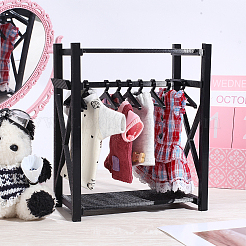 Mini-Kleiderschrank aus Kunststoff mit Kleiderbügel&nbsp;DOLL-WH0007-14B