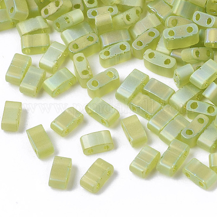 2穴透明ガラスシードビーズ  つや消しab色  長方形  黄緑  4.5~5.5x2x2~2.5mm  穴：0.5~0.8mm SEED-S023-41B-02-1