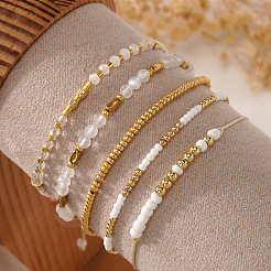 5 комплект браслетов из стекла и металла с золотыми и белыми бусинами&nbsp;AB9103-3