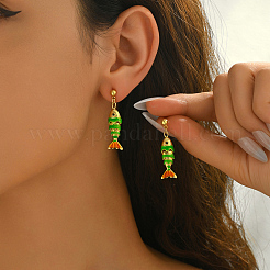 Серьги-гвоздики с эмалью из латуни в форме рыб&nbsp;ZL5272