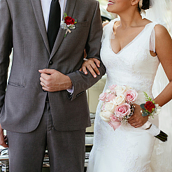 2шт. 2 стиля шелковая ткань имитация розы корсаж бутоньерка&nbsp;AJEW-CP0001-61C