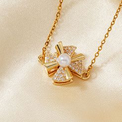 Простые и элегантные латунные подвески-мельницы с микропаве из прозрачных кубических цирконий для повседневного ношения&nbsp;BN2389