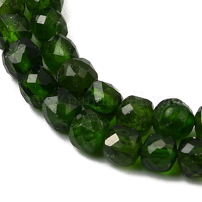 Натуральный зеленый диопсид&nbsp;G-F799-D01-01-1