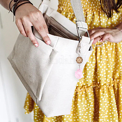 Шарм на ремешке для сотового телефона из лисьего стекла и ореха из слоновой кости&nbsp;HJEW-PH01836