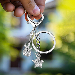 4 шт. 2-цветный сплав гитары со стразами и акриловой звездой брелок-подвеска&nbsp;KEYC-HY0001-33