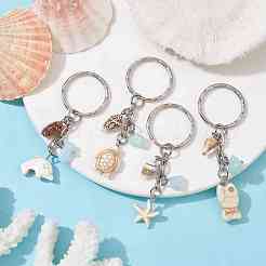 Брелок с подвеской из синтетической бирюзы и ракушек&nbsp;KEYC-JKC00654