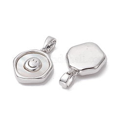 Плоские круглые подвески из латуни с покрытием из ракушки и улыбающимся лицом&nbsp;KK-K360-05P