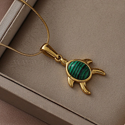 Кулон-подвеска в виде черепахи из нержавеющей стали Ocean 310 с зеленой эмалью для женщин.&nbsp;QG8556