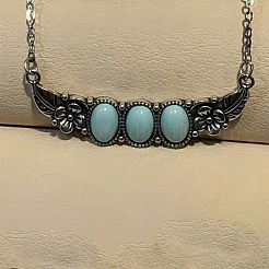 925 серебряное ожерелье с овальным подвесным украшением из окрашенной синтетической бирюзы в форме листа.&nbsp;NJEW-C109-01