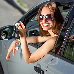 Шарм на ремешке для сотового телефона из лисьего стекла и ореха из слоновой кости&nbsp;HJEW-PH01836