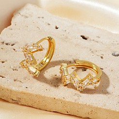 Уникальные латунные волнистые серьги-кольца с прозрачным кубическим цирконием&nbsp;OZ0982-1