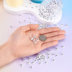 500 шт. Акриловые бусины с горизонтальным отверстием и буквами&nbsp;OACR-YS0001-03U