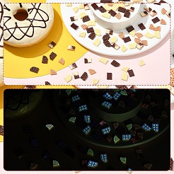 120 шт. 6 стиля светящихся смоляных имитационных шоколадных кабошонов декодированных&nbsp;RESI-YW0004-72