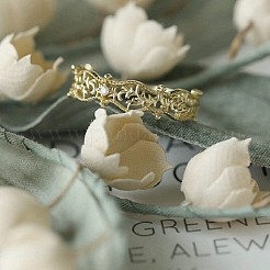 Кольца для пальцев из латуни с ажурными листочками и микропаве из прозрачных кубических цирконий&nbsp;FS-WGFDF8C-01