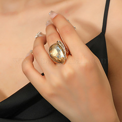 Кольца из золотистого сплава со стразами&nbsp;EW8675-4