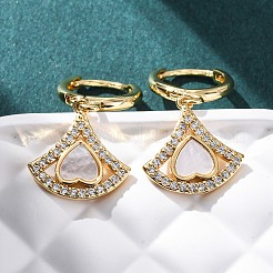 Серьги-кольца с веером в форме сердца из латуни с микропаве из прозрачных кубических цирконий&nbsp;KK-D363-13G