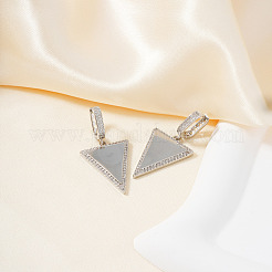 Стильные минималистичные треугольные серьги-кольца из латуни с прозрачным кубическим цирконием&nbsp;DS3837-1