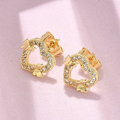 Серьги-гвоздики с сердцем и бабочкой из латуни с микропаве из прозрачных кубических цирконий&nbsp;EJEW-D305-01G