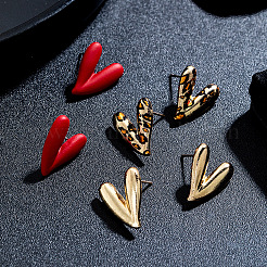 3 пара серег-гвоздиков из сплава с леопардовым принтом в форме сердца&nbsp;FS-WG7979B-01